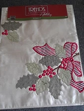 Trends Collections HolidayTable Runner Applique Holly Leaves Satin Look New