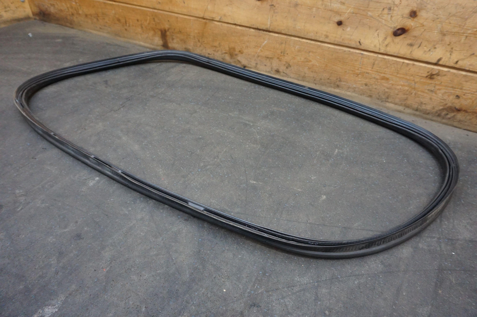 Rear Trunk Lid Liftgate Hatch Weather Stripping Seal OEM Bentley Mulsanne 10-20
