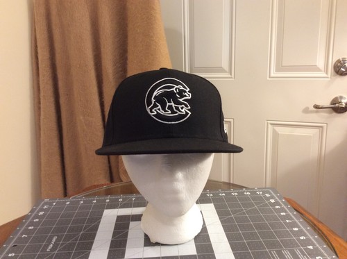 Cappello Chicago Cubs nero New Era 59Fifty aderente taglia 7 1/4 100% lana logo cubby - Foto 2 di 7