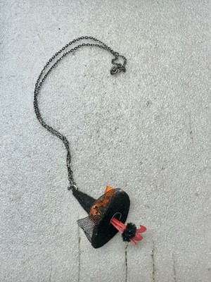 18  Gun Metal Black Chain 3d WITCH Hat & Legs Halloween Pendant Necklace