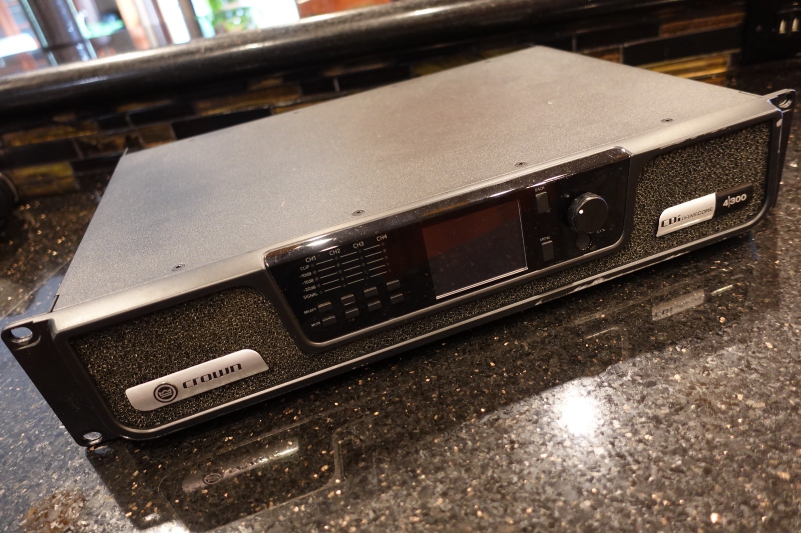 Crown Audio CDi DriveCore 4|300 4-Channel NCDI4X300 DSP Pro AMPLIFIER CDi4x300