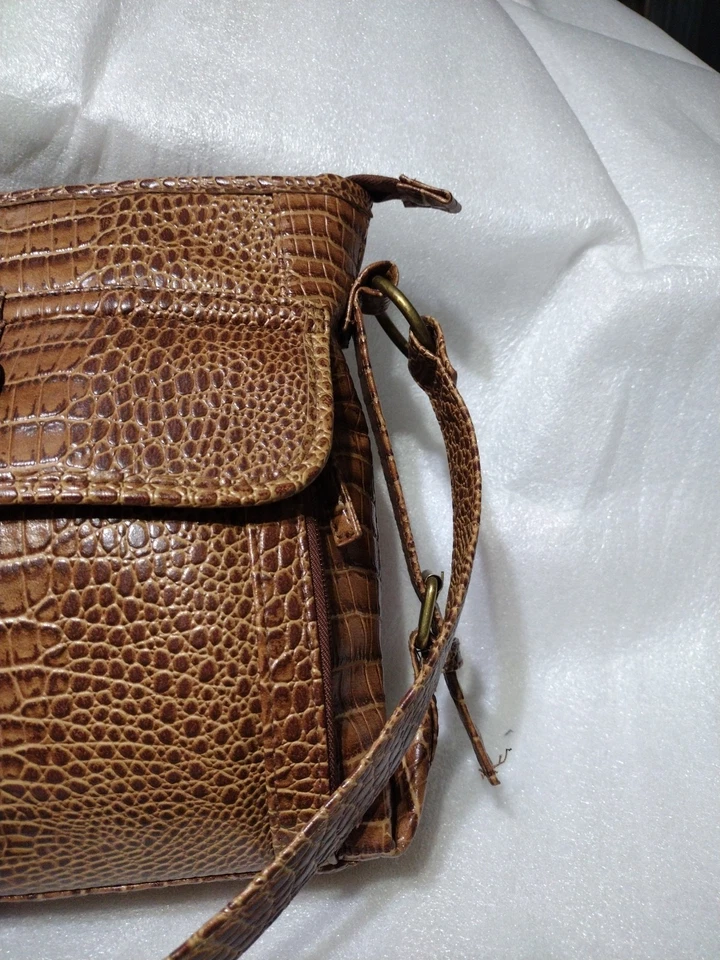 Coldwater Creek Sophie Brown Faux Alligator Crossbody Great Organizer Purse #85 - Image 3 of 4