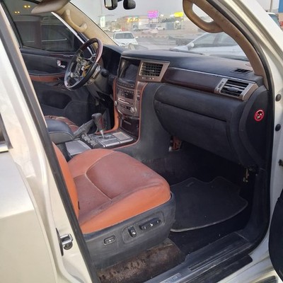 2014 Lexus LX570 Dome Lamp Assembly 8136060031A2
