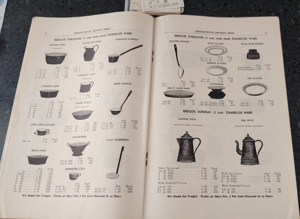 1905 Trade catalog Briscoe Mfg Graniteware Stoves O-Rib-O RFD Mailboxes Tinware