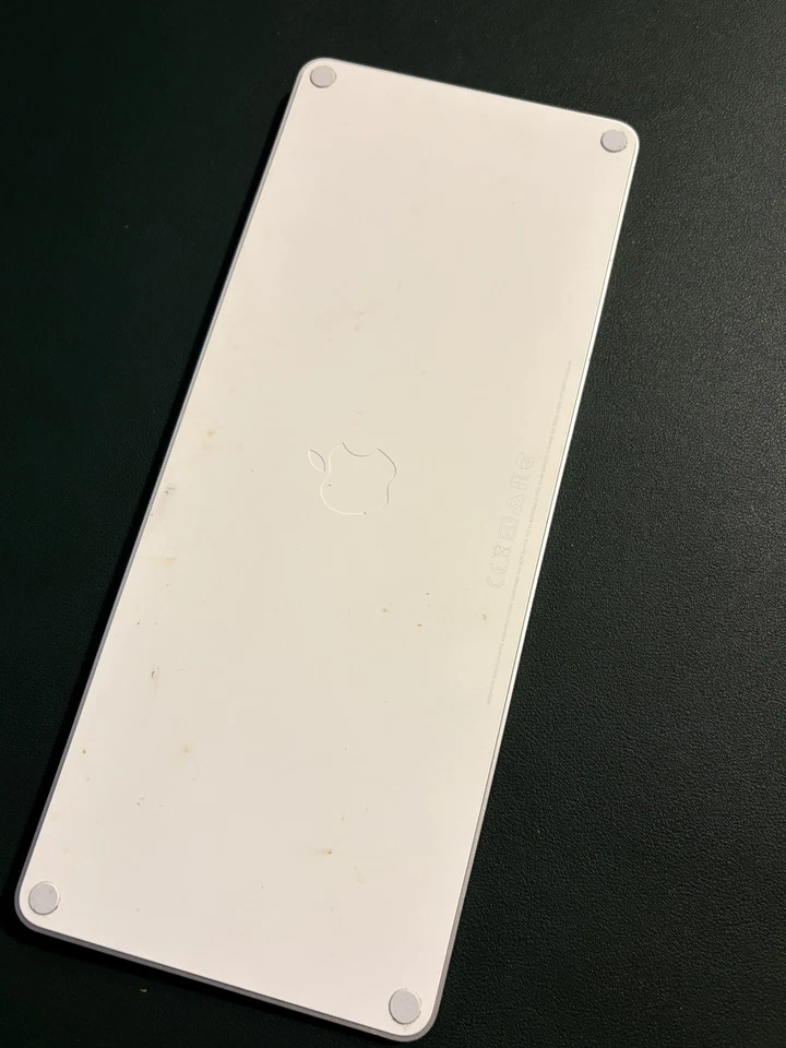 Magic Keyboard / Touch-ID / Weiß / Lightning / QWERTZ mit Kabel - Bild 4 von 4