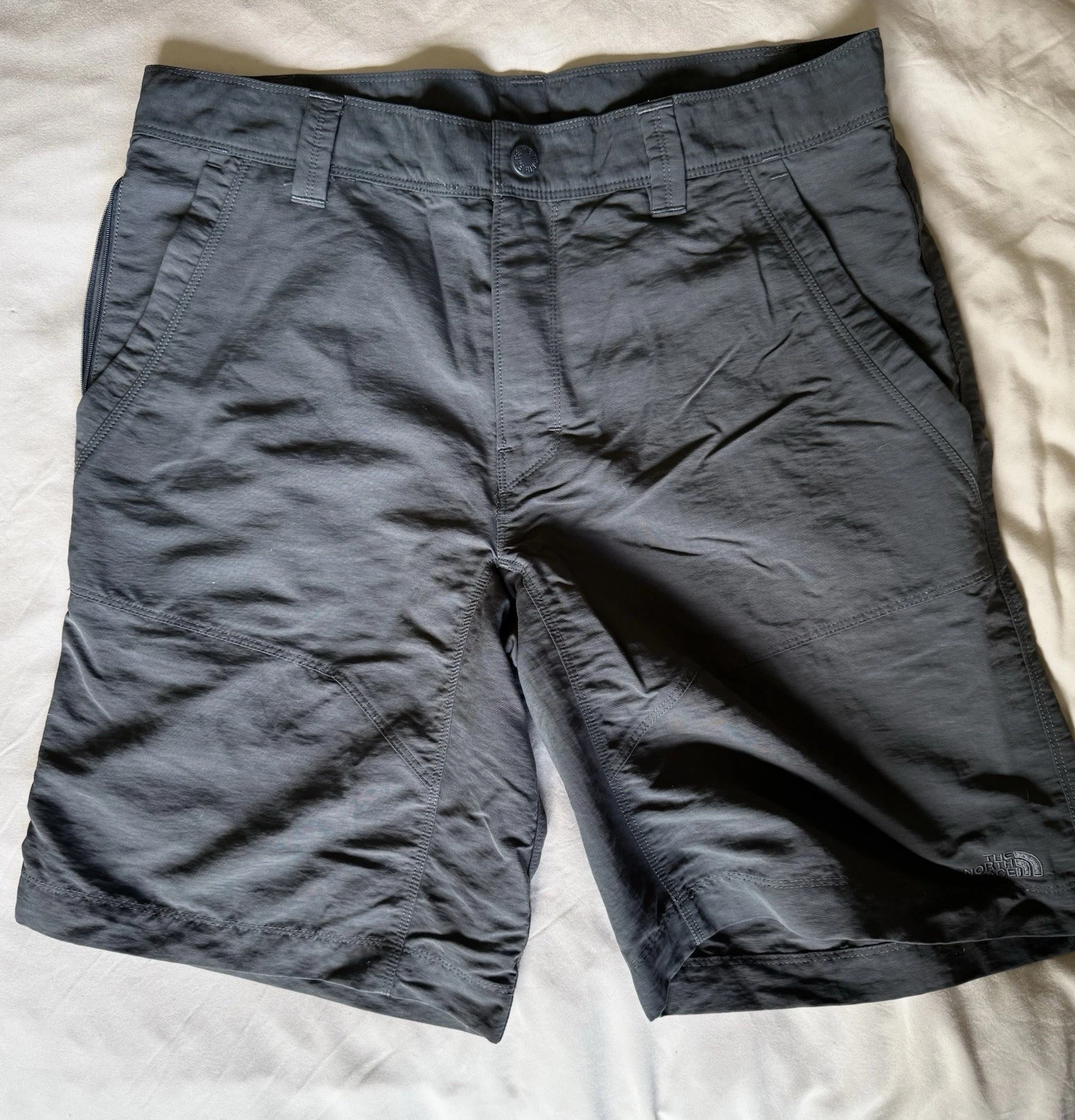 Men’s THE NORTH FACE Nylon Cargo Utility Shorts Size 34 Hiking Fishing
Opens in a new window or tab