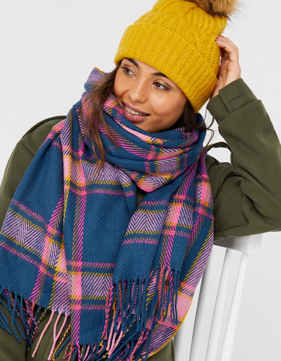 bobble hat accessorize