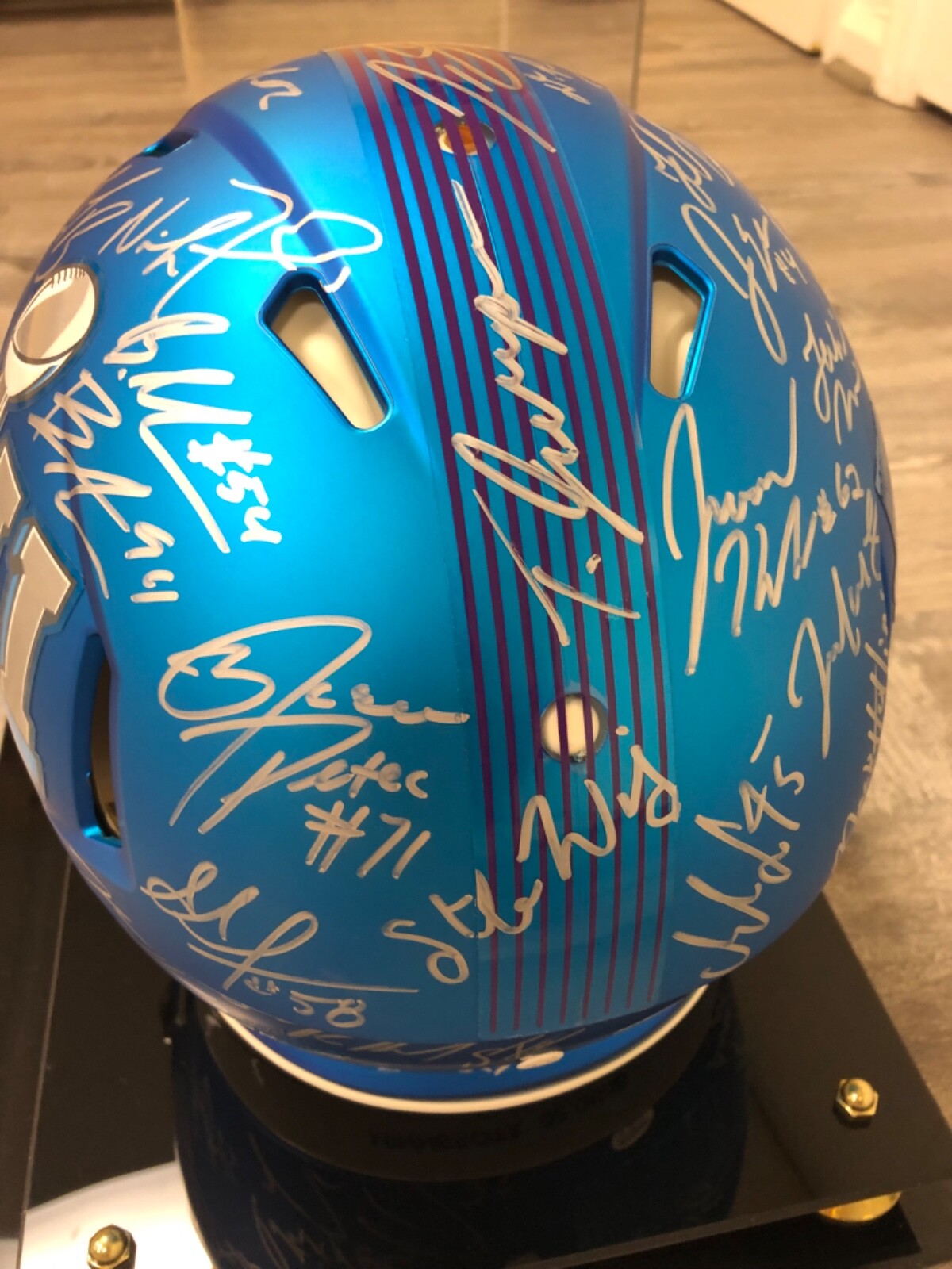 Philadelphia Eagles Team Autographed Super Bowl 52 Helmet With Display