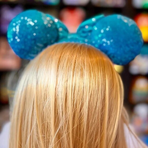 Disney^Parks NWT Aqua Sequin Blue USAs Minnie Mouse Diamond  display picture 1