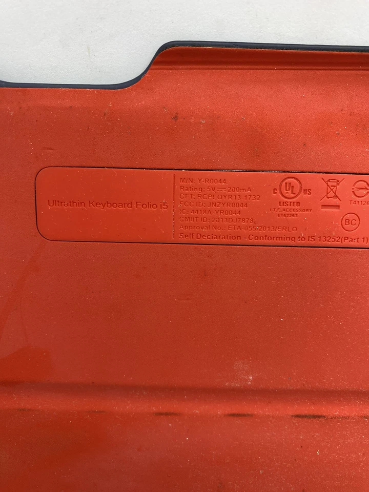 Teclado Logitech Y-R0044 Ultradelgado Bluetooth Integrado Folio I5 para iPad Air Foto 4 de 4