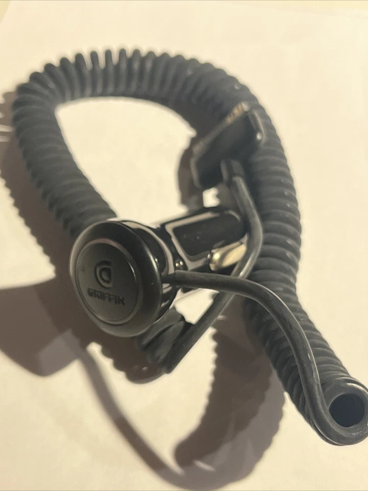 Griffin PowerJolt 30-Pin Power Charger for Apple iPad 1, 2, 3, iPhone 4, iPod 4