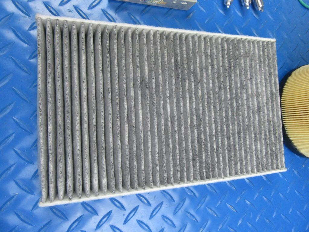 Maserati Ghibli Quattroporte Levante spark plugs oil air cabin filter #7053