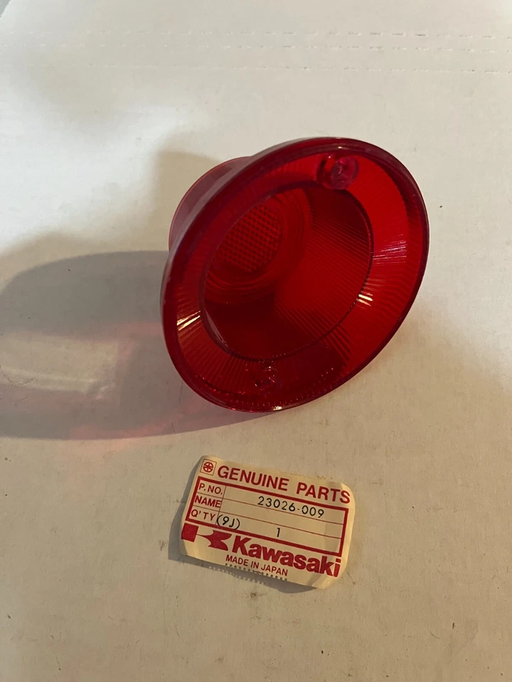 Nuevo de Lote Antiguo Kawasaki 1971-1980 KV75 MT1 Lente-Lámpara Trasera 23026-009 Foto 2 de 2