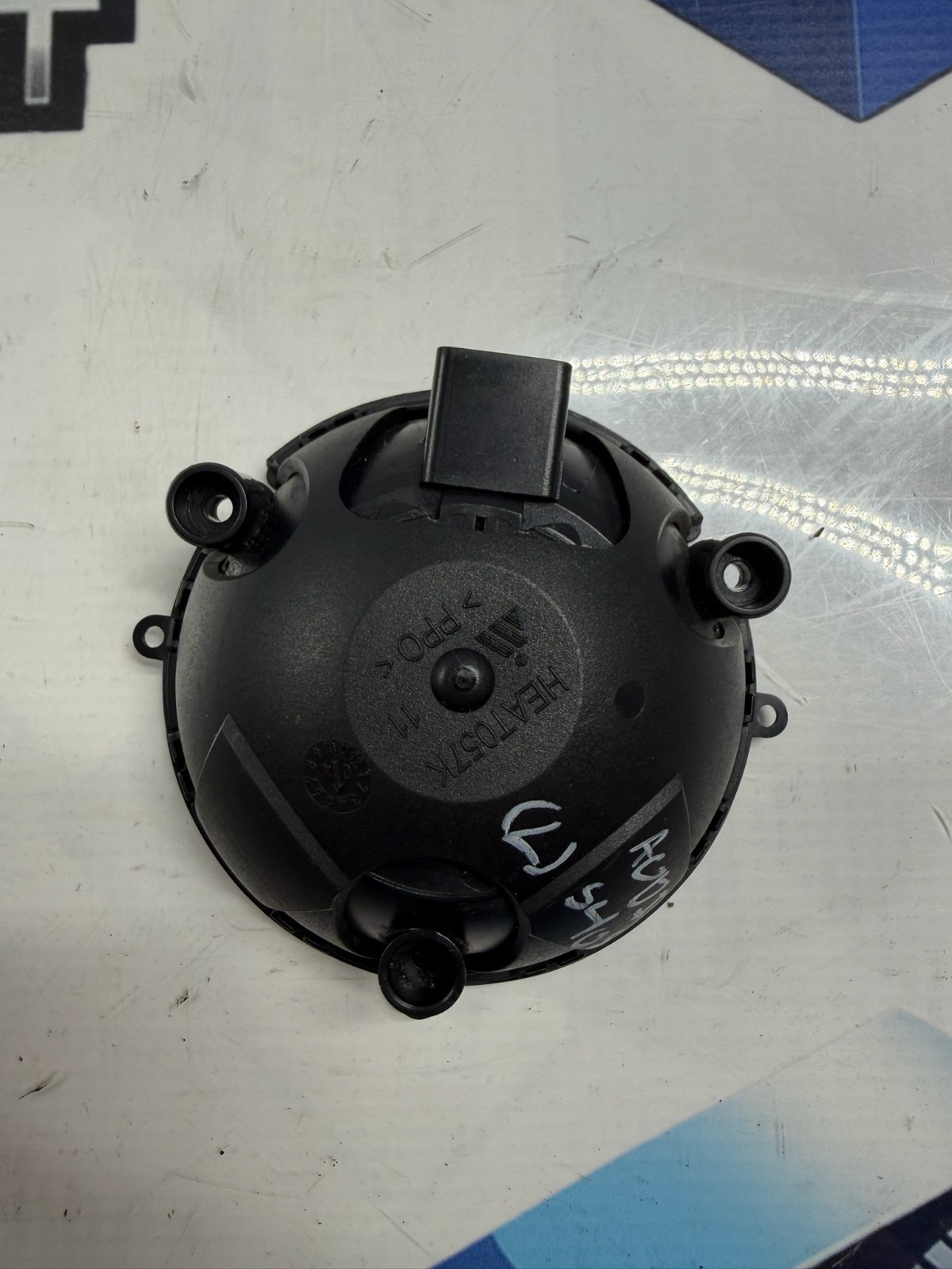 2003-2009 AUDI S4 CABRIOLET LEFT DRIVER POWER MIRROR MOTOR BASE 8H1858531C OEM