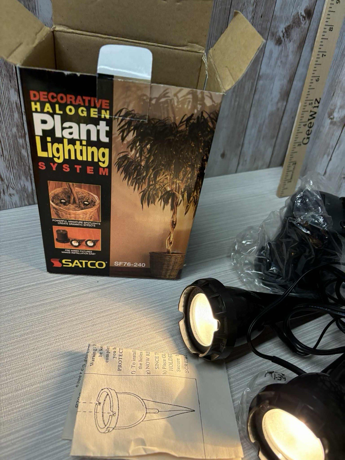 Satco Decorative Halogen Plant Lighting System with 2 Spotlights Vtg . FREE SHIP