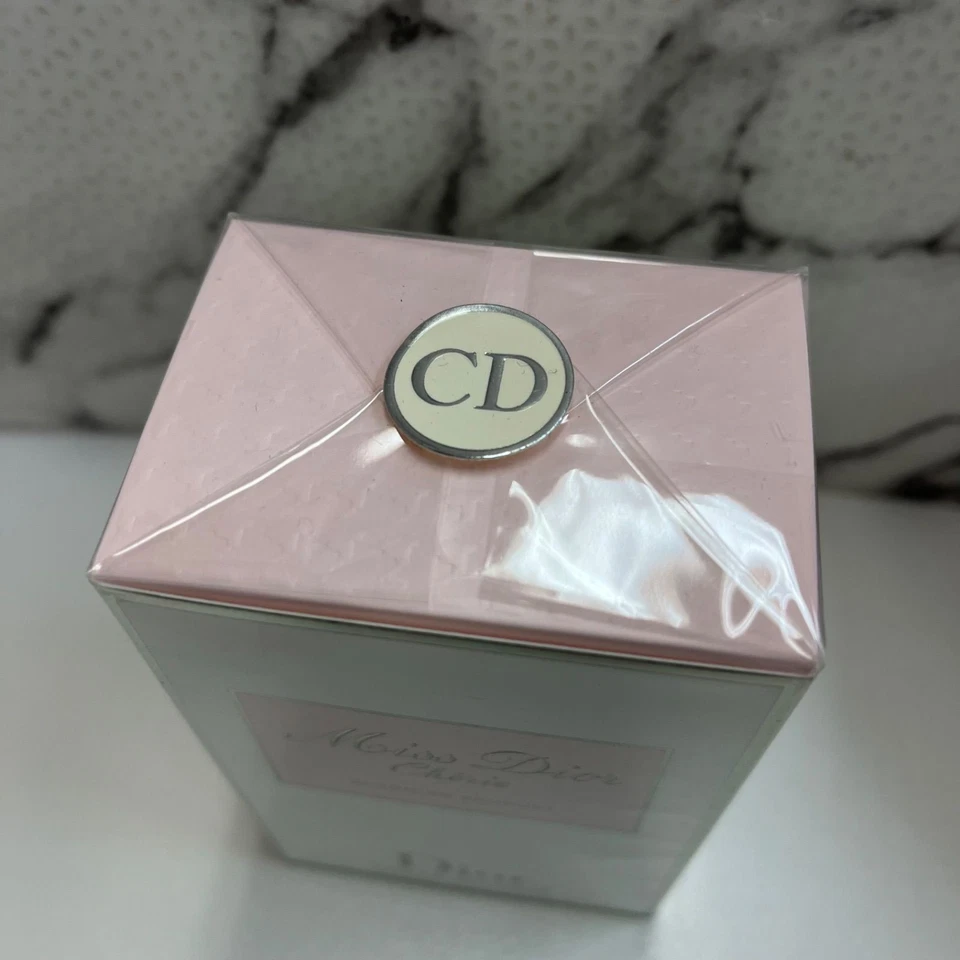 Dior Miss Dior Cherie Eau de Toilette 100 ml / 3,4 fl. oz. Nuevo precintado de Japón Foto 2 de 4