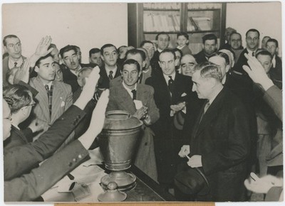 Général Carmona Réélu President De La République Portugaise. Portugal. Salazar