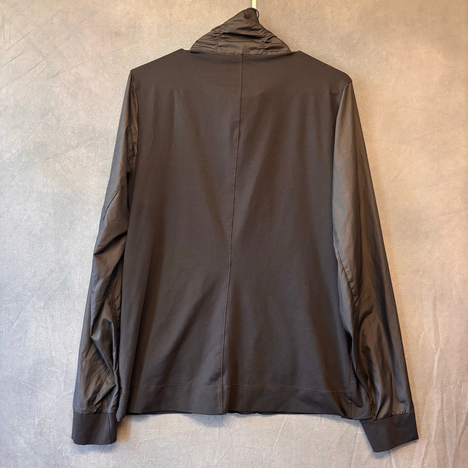 Under Armour Lightweight Packable Jacket Lightwei… - image 13