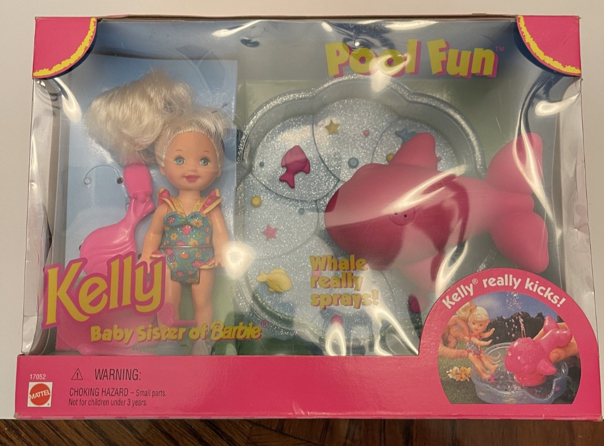 New old Sto 1996 Pool Fun Kelly Baby Sister Barbie Set Whale Squirts Kelly Kicks
