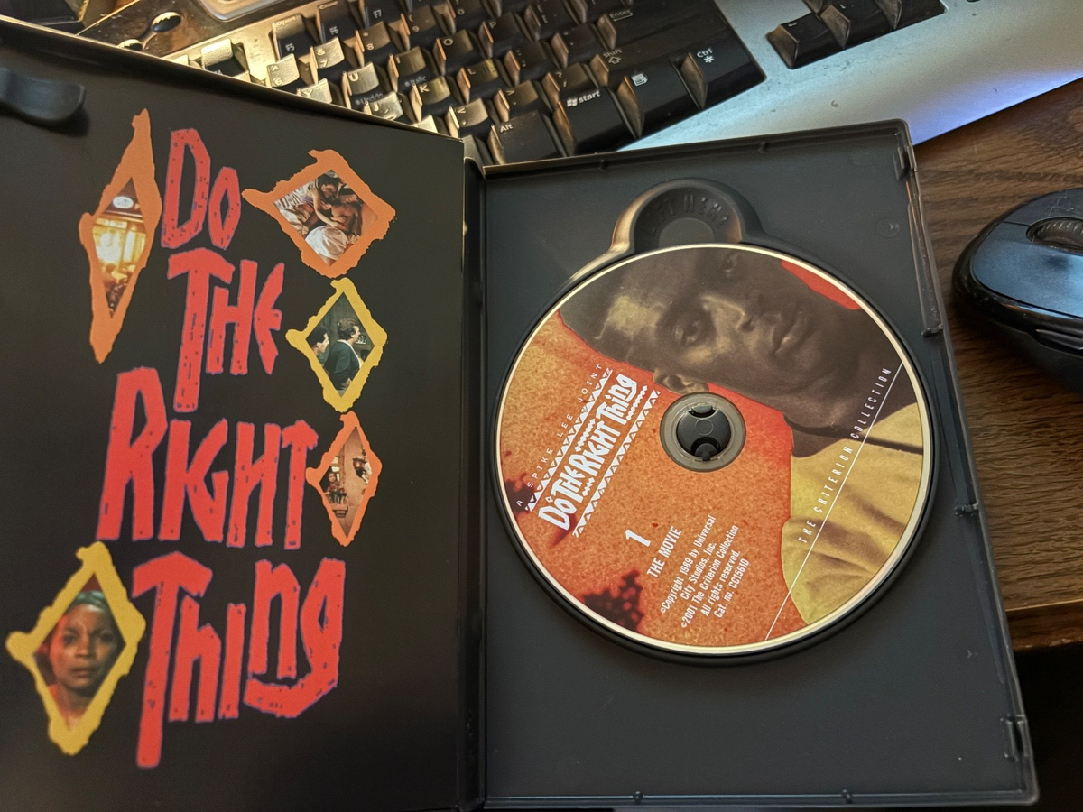 その他 Do the Right Thing (Criterion Collection) [DVD] Amazon.com: Do the Right Thing: The Criterion Collection : Danny