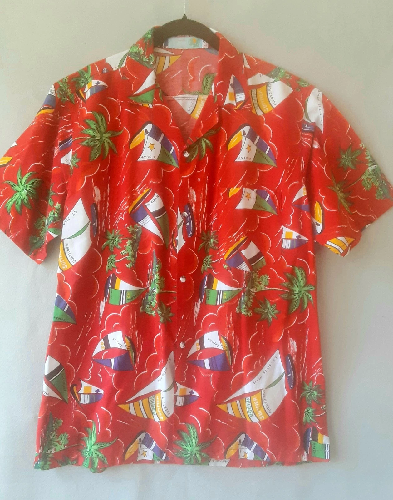 Vtg Red Sailboat Tropical Surf graphic Caribbean Mens Kitschy Fun Beach Shirt L