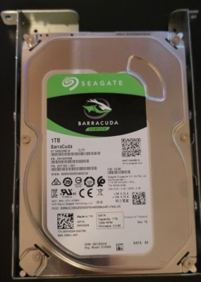 Seagate BarraCuda 1TB Internal 3.5'' HDD (ST1000DM010) - 1000GB Hard Drive