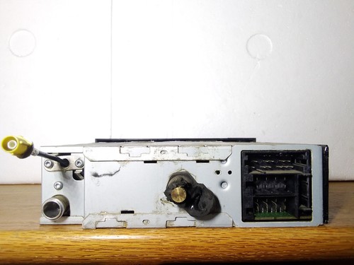 2009-2010 Delphi CD Radio USB Aux OEM * 24076731 * - Picture 4 of 4