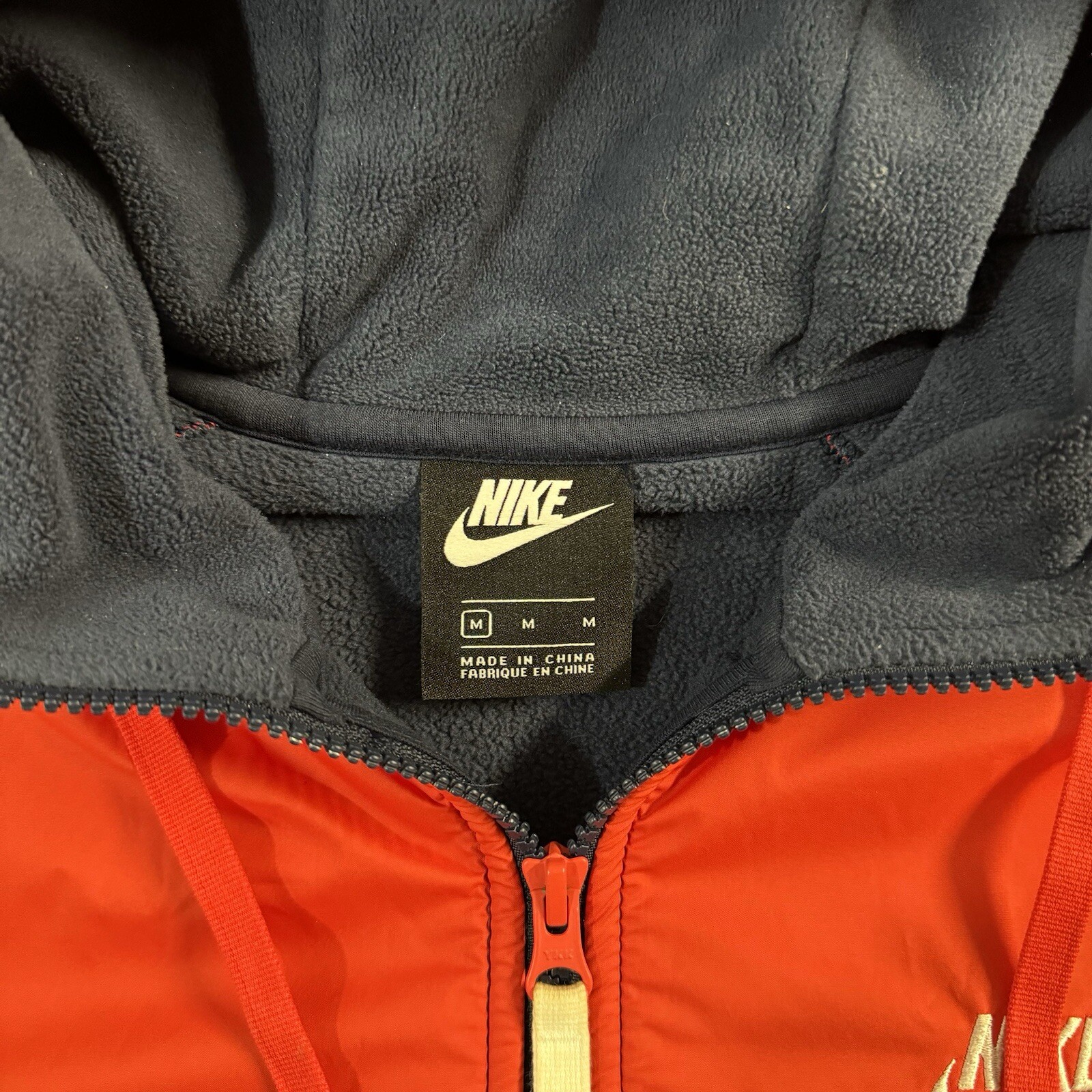 SACAI X NIKE Nike Sportswear Felpa con Cappuccio Uomo Blu Medio Rosso Polare Pile Zip Giacca Windrunner
