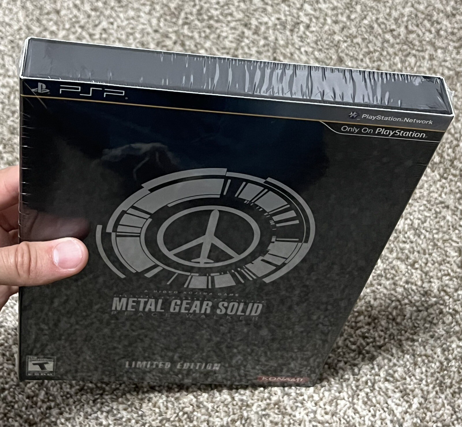 NEW SONY PlayStation Portable PSP Metal Gear Solid Peace Walker