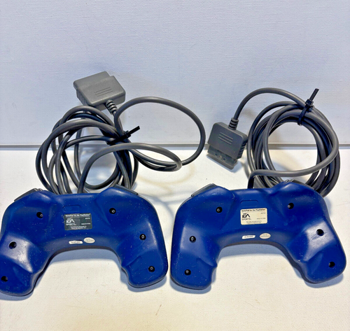 Surtido de mandos de juego, conectores, enchufes adaptadores - Imagen 13 de 20