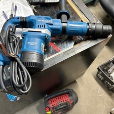 Hercules Corded Blue Demolition Hammer HCE33 Excellent Condition W/ Bits
