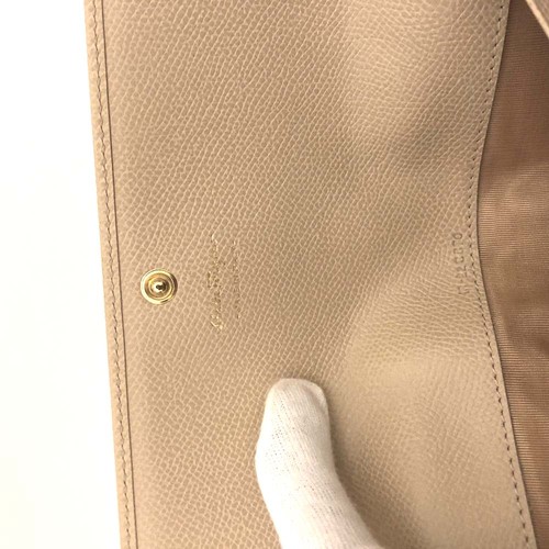 Salvatore Ferragamo Vara Ribbon Leather Long Bifold Wallet Beige/6BH0111 - Picture 8 of 8
