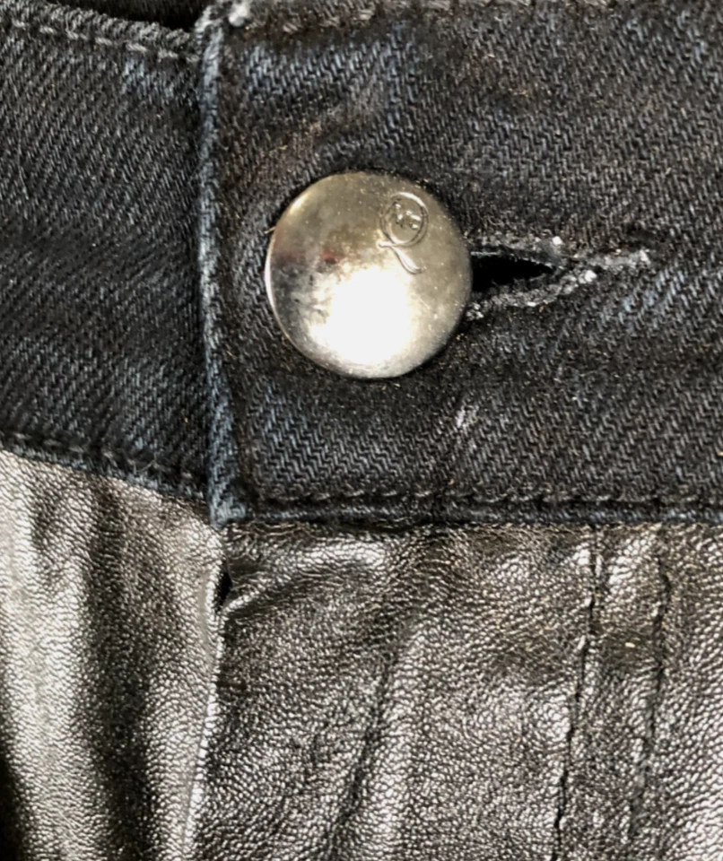 Pantalones de mezclilla McQ Alexander McQueen para mujer 28 recubiertos negros ajustados de cuero PU Foto 4 de 4