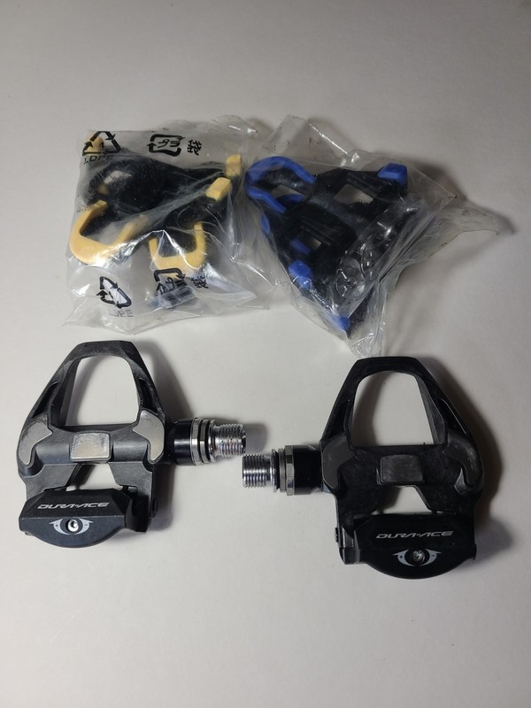 Shimano Dura-Ace PD-R9100 SPD-SL Carbon Clipless Pedals, including cleats
