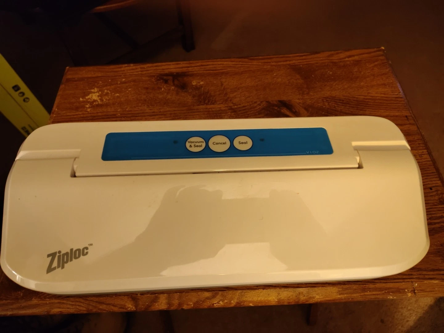 Ziploc Vacuum Sealer system V102