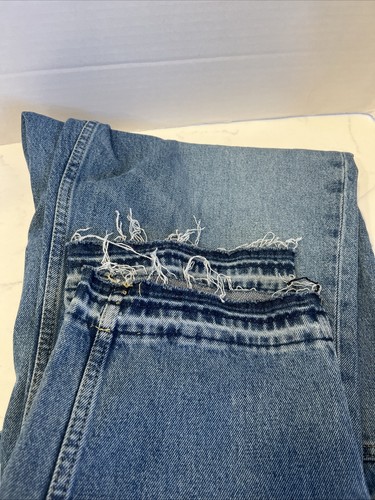 Free Assembly NEW Women's High Rise The Original 90's Straight Jeans - Picture 4 of 4