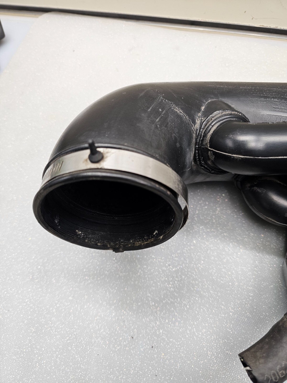 🔥2004-2008 Nissan Titan Armada Air Intake Cleaner Hose Tube Duct 5.6L Assembly