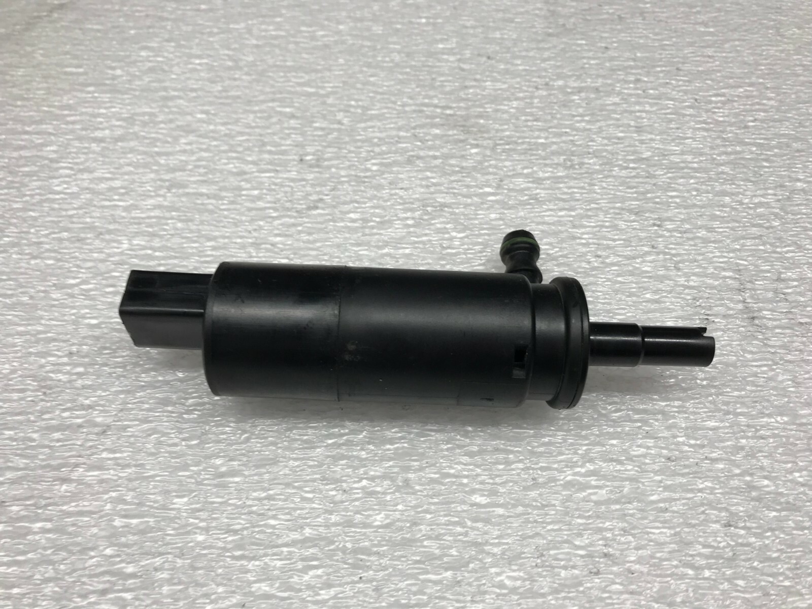 LAMBORGHINI AVENTADOR WINDSHIELD WASHER WATER TANK WASHER PUMP OEM 1J0955681