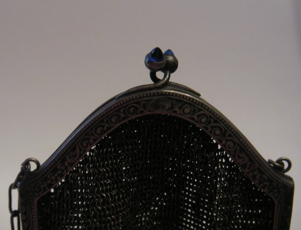 Vintage SILVER Mesh Purse Art Deco Nouveau with SAPPHIRE Cabochon Catch c1920's - Image 3 of 4