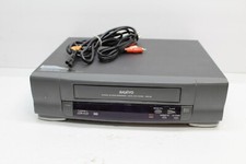 Sanyo VWM-260 VCR w/Cables - TESTED No Remote