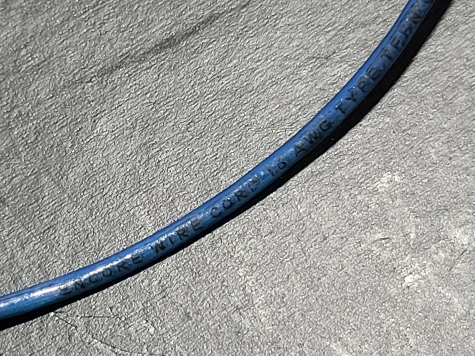 Encore Wire & Cable #16awg 26 Stranded TFFN/AWM/MTW Building Wire Blue /100ft - Image 2 of 4
