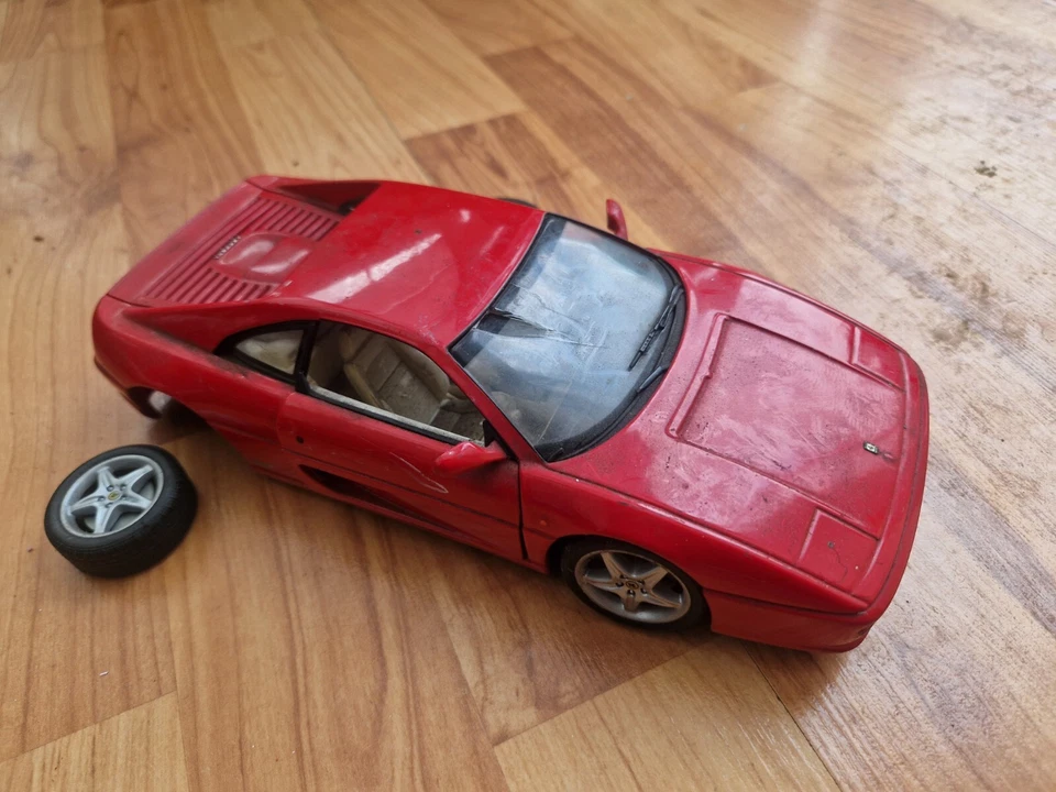 1/18 SCALE UT MODELS CLASSIC FERRARI F355 DIECAST MODEL CAR USED - Image 2 of 4