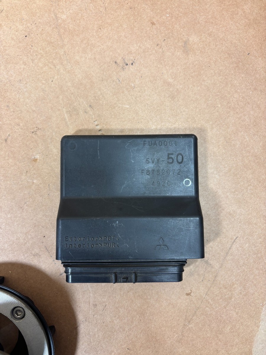 YZF-R1 5VY 2004 キーシリンダー 黒鍵1本 ECU 始動確認済み 04 05 06 YAMAHA YZFR1 YZF-R1 OEM KEY IGNITION ECU ECM CDI GAS CAP