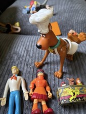Scooby-Doo Action Figure Set Lot w/ Scooby-Doo, Fred, Velma Daphne