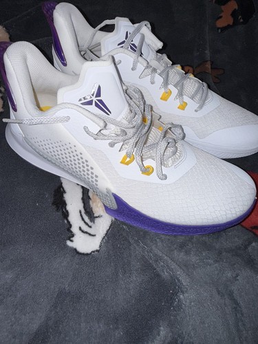 Nike Kobe Mamba Fury Lakers Home Size 10.5 Mens Shoes - Picture 1 of 9