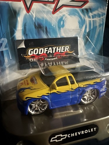 Hot Wheels Hot Tunerz LOT OF 4! Civic Si, 2 Chevy S10’s, Escalade. - Picture 4 of 9