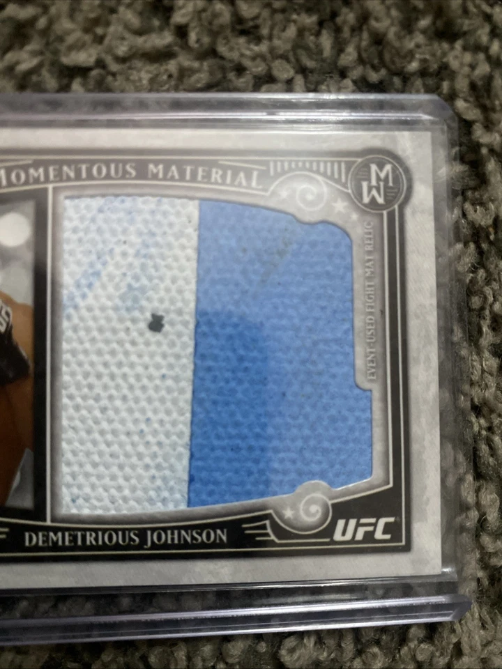2016 Topps Museum Collection Demetrious Johnson player worn patch /25 mmjr-dj - Image 4 of 4