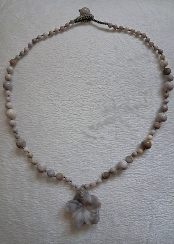 Lola Rose Flower Necklace Grey and Neutral Agate Semi Precious Stone - Picture 2 of 2