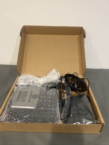 Cisco SPA303-G1, 3 line IP phone with display Line Cable Power Supply