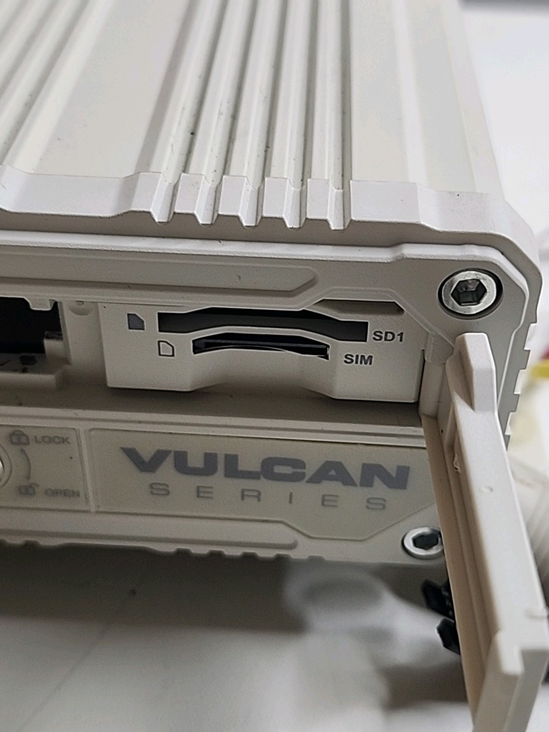 ANGELTRAX VULCAN V5  PROFESSIONAL  5-CHANNEL  MOBILE DVR RECORDING SYSTEM *Used*